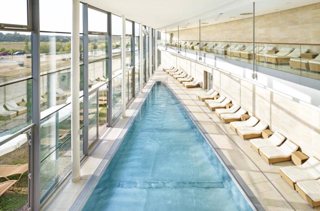 Therme Laa - becken