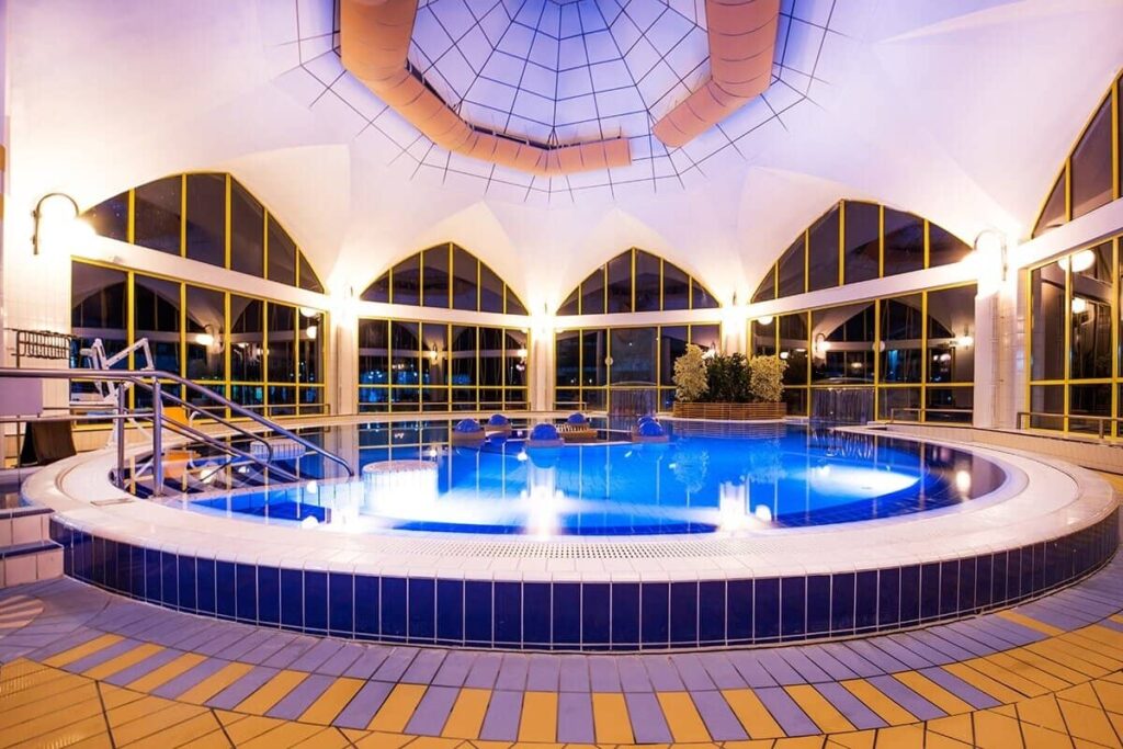 Therme Sárvár - Becken
