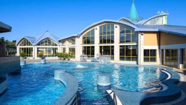 Therme Sárvár - Becken