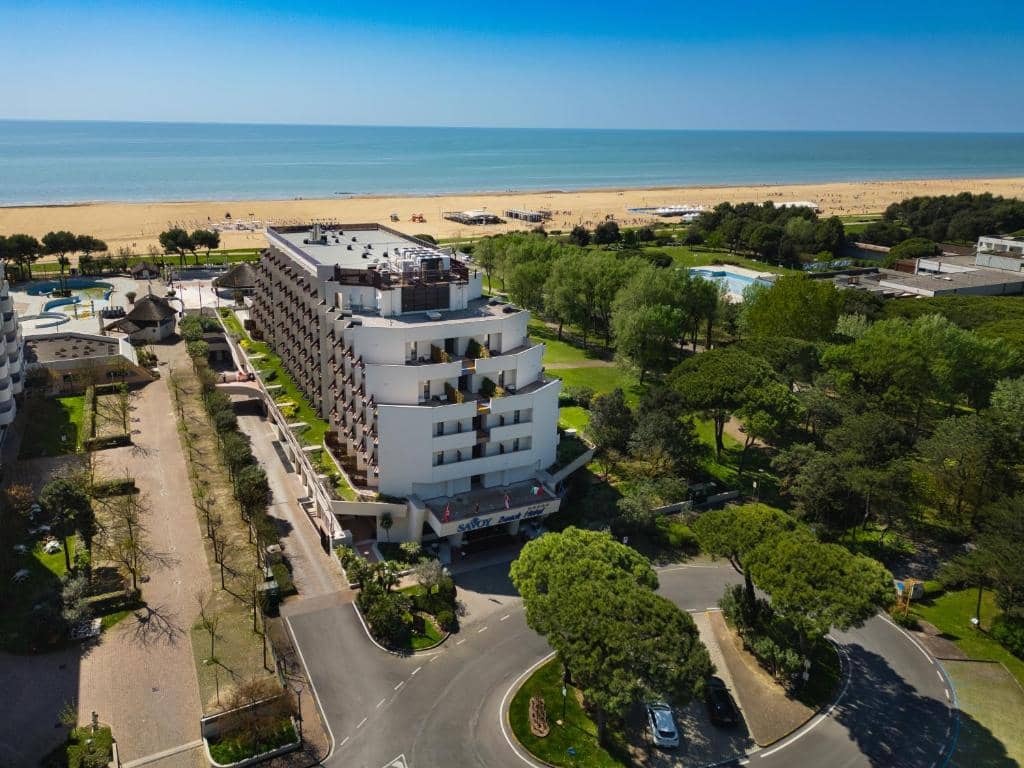 Savoy Beach Hotel & Thermal Spa