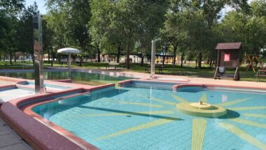 Therme Cserkeszőlő - Becken