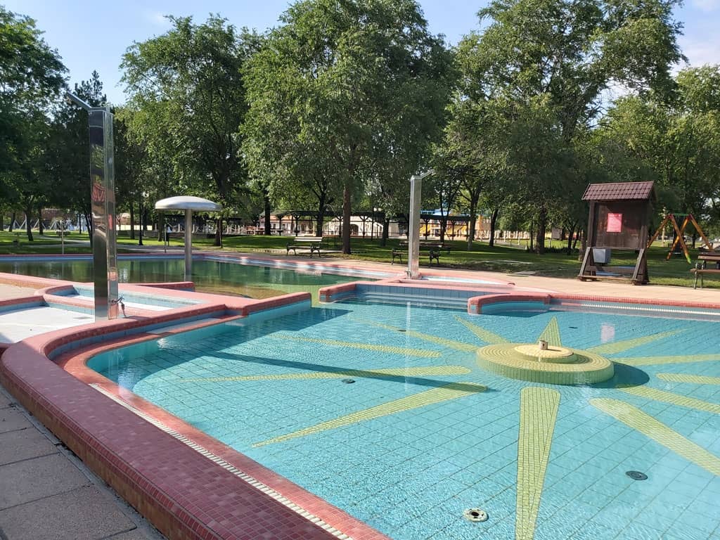 Therme Cserkeszőlő - Becken