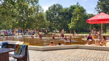 Thermalbad Cserkeszőlő - Becken