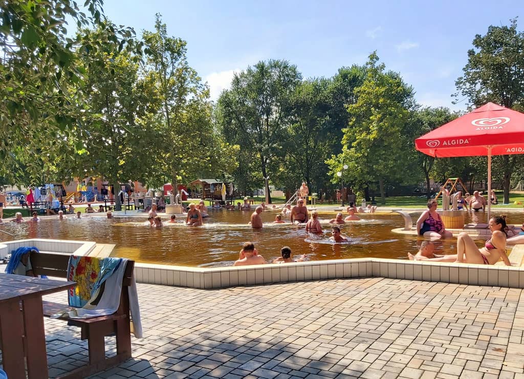 Thermalbad Cserkeszőlő - Becken