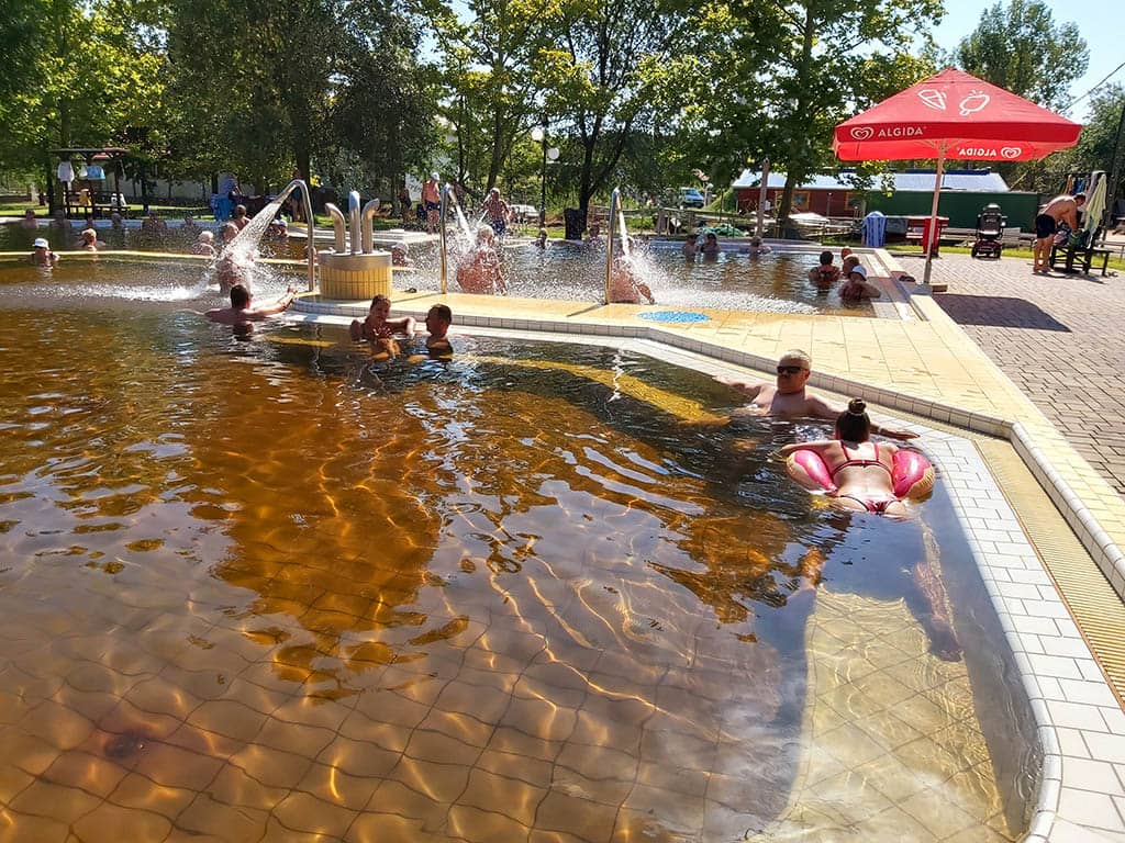 Thermalbad Cserkeszőlő - Becken