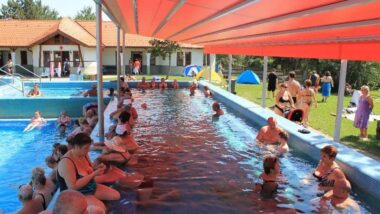Thermalbad Végardó, Sárospatak - Becken