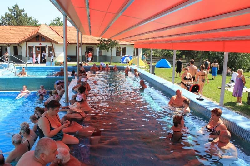 Thermalbad Végardó, Sárospatak - Becken