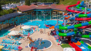 Meander Thermal & Ski Resort Oravice - Becken und Wasserrutschen